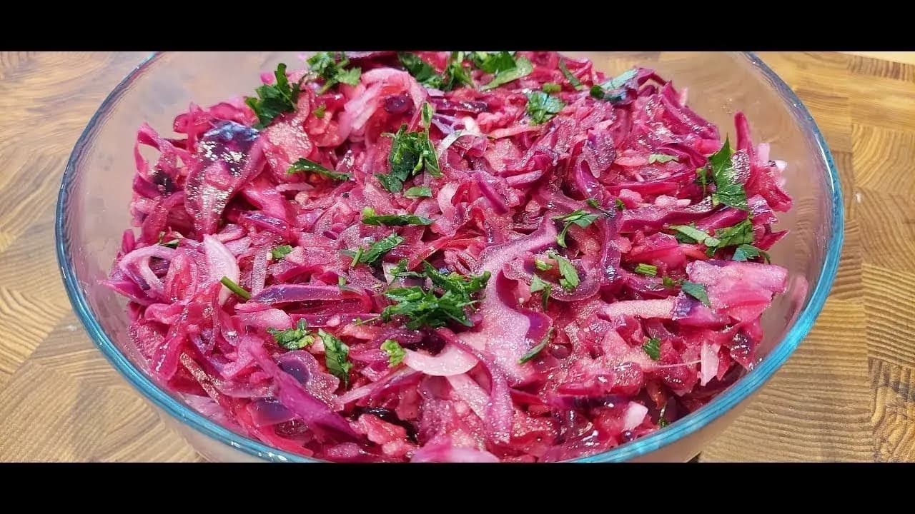 Surówka z czerwonej kapusty jak w barze – smak, który pokochasz