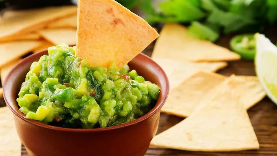 Jak zrobić guacamole do nachos, które zachwyci Twoich gości