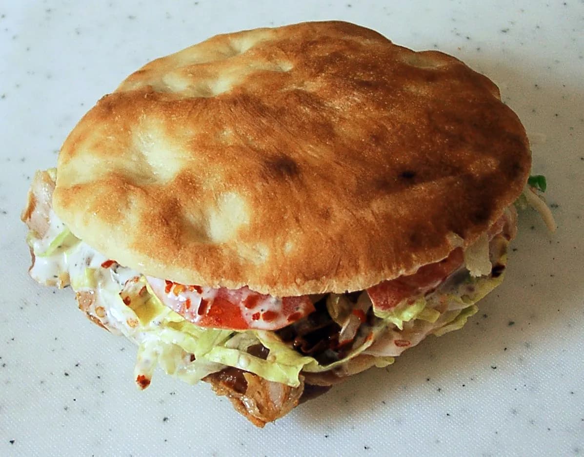 Gdzie jest kebab? Odkryj najlepsze miejsca na pysznego kebaba w Polsce